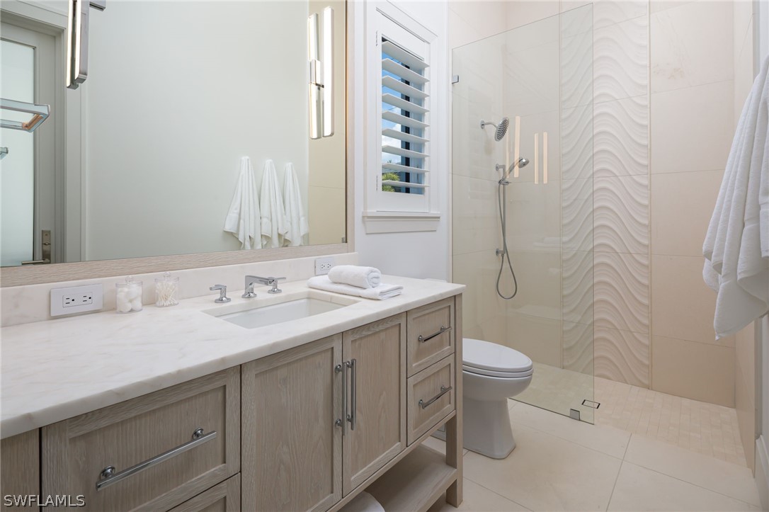 3636 Crayton Rd Naples, FL 34103