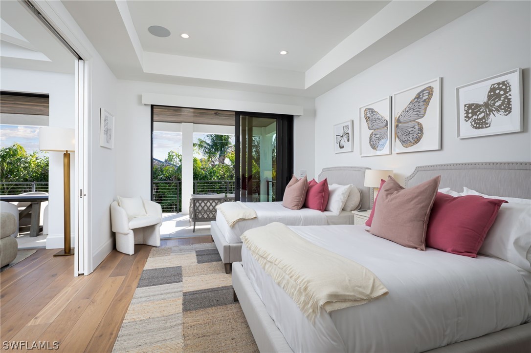 3636 Crayton Rd Naples, FL 34103