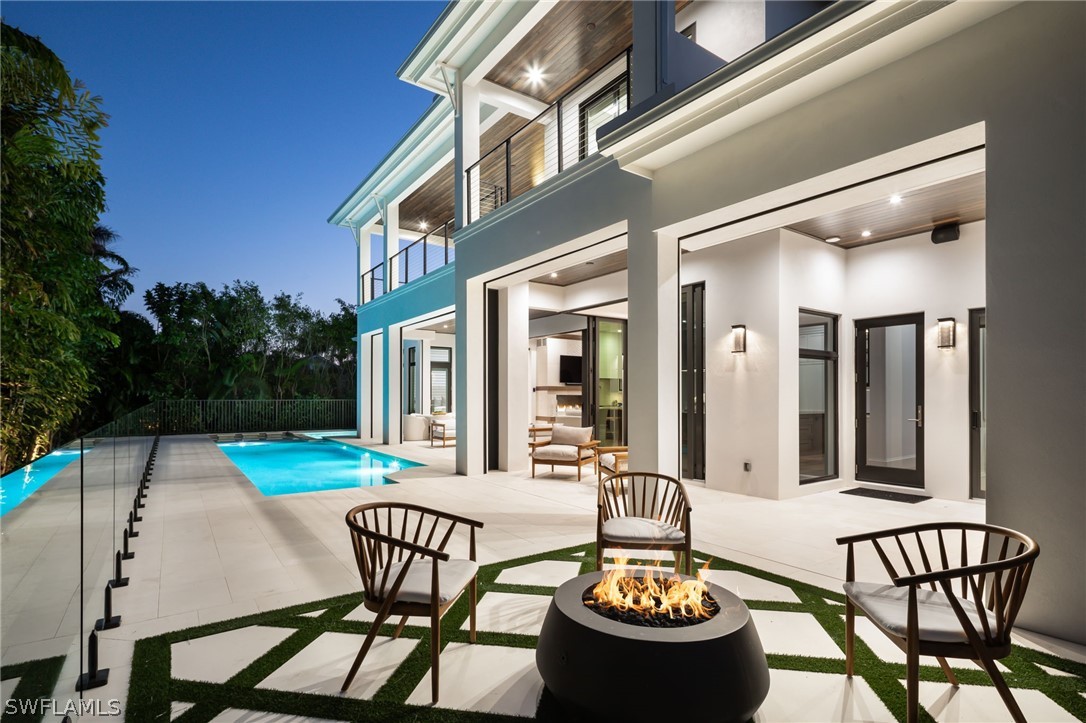 3636 Crayton Rd Naples, FL 34103