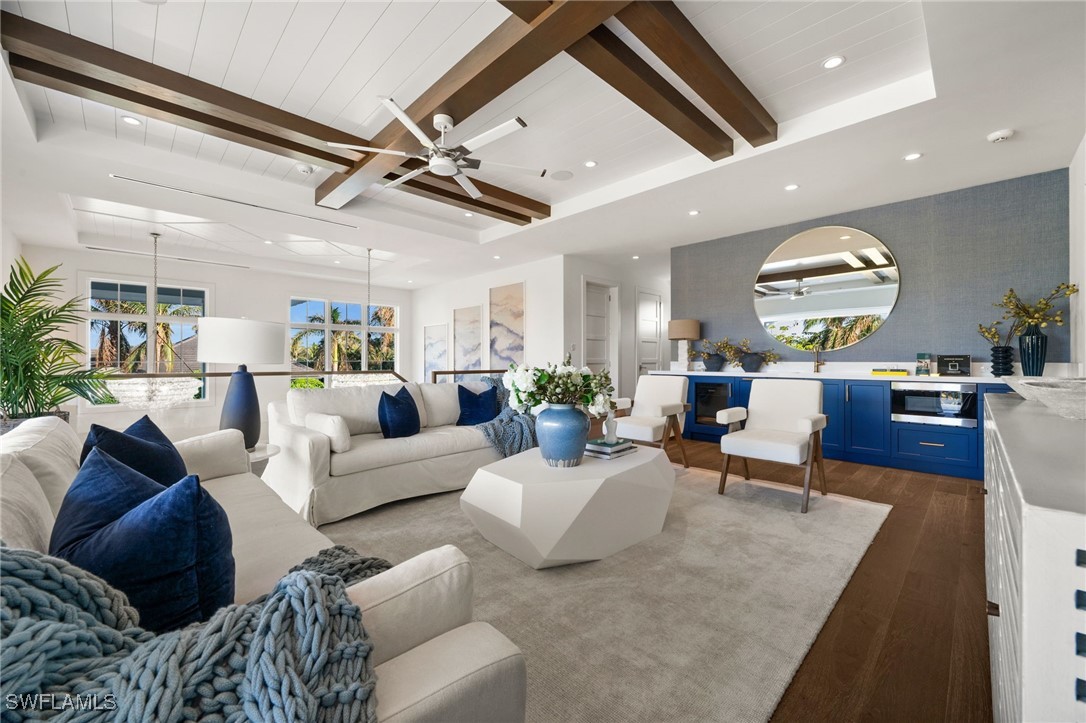 506 Neapolitan Ln Naples, FL 34103