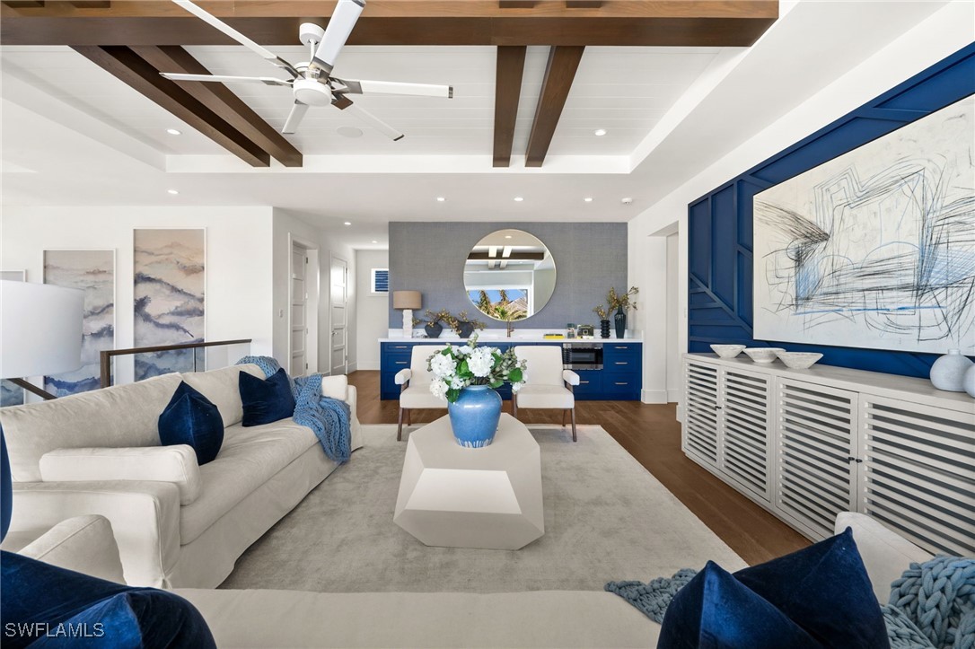 506 Neapolitan Ln Naples, FL 34103