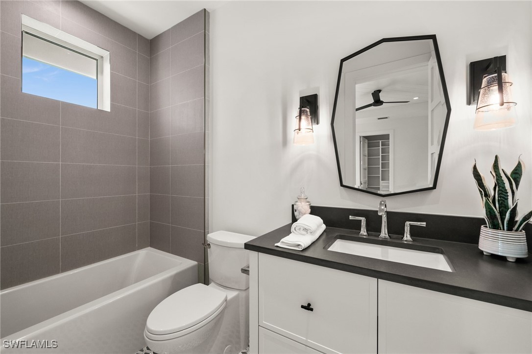 506 Neapolitan Ln Naples, FL 34103