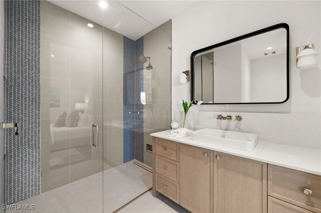 506 Neapolitan Ln Naples, FL 34103