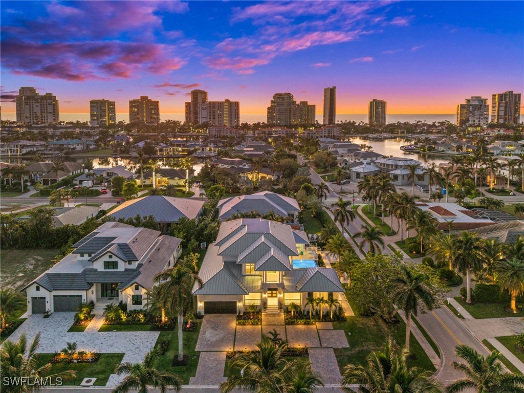 506 Neapolitan Ln Naples, FL 34103