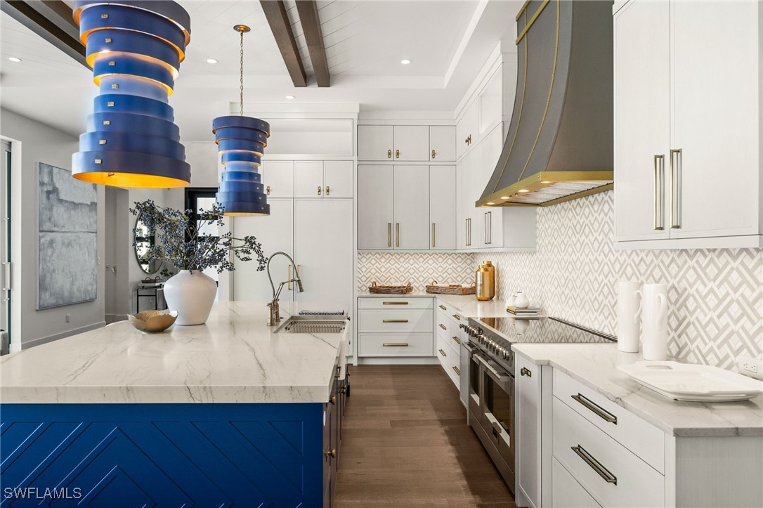 506 Neapolitan Ln Naples, FL 34103