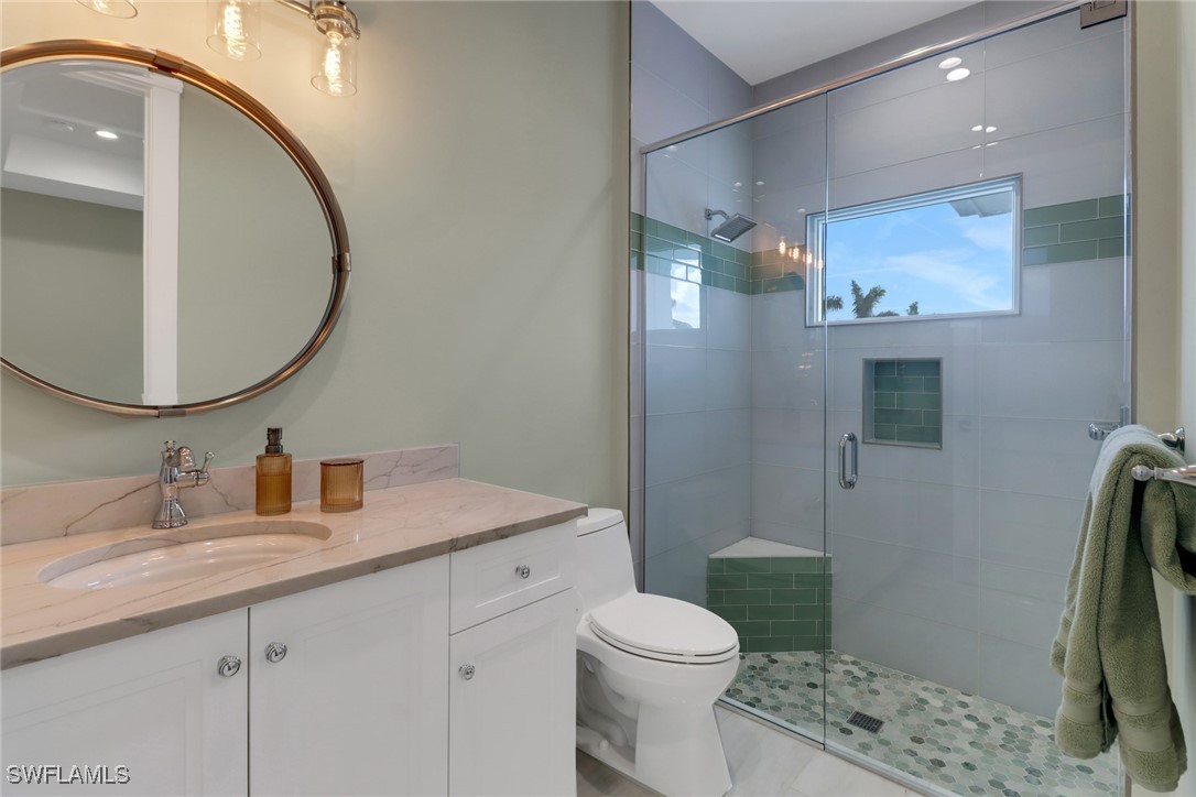 1300 Cobia Ct Naples, FL 34102