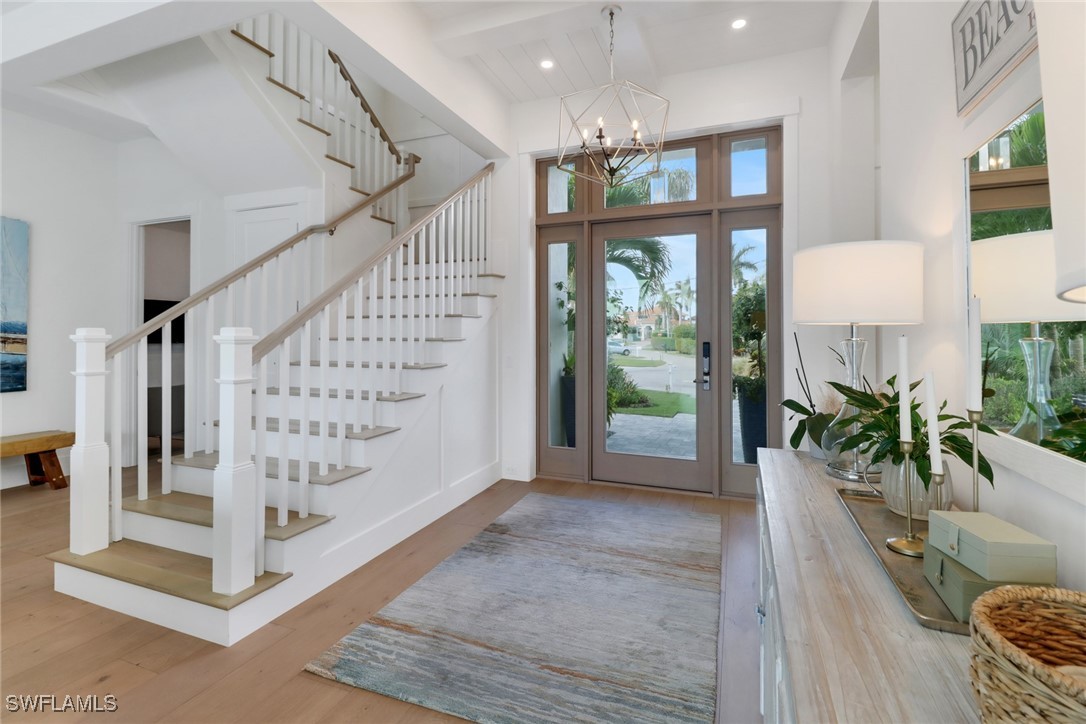 1300 Cobia Ct Naples, FL 34102