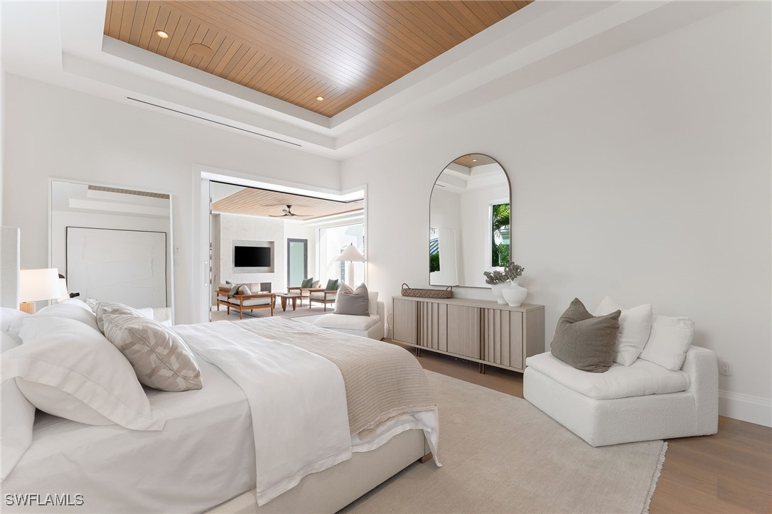 581 14th Ave Naples, FL 34102