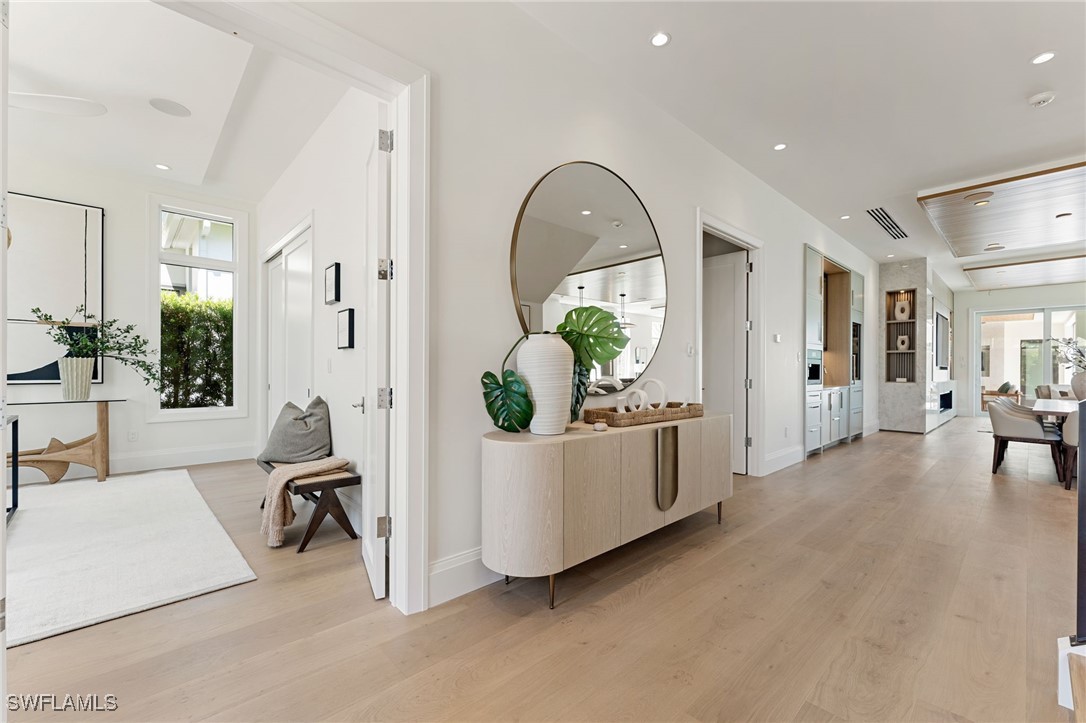 581 14th Ave Naples, FL 34102