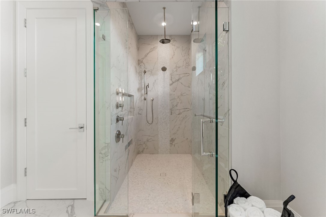 581 14th Ave Naples, FL 34102