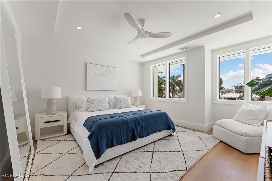 581 14th Ave Naples, FL 34102