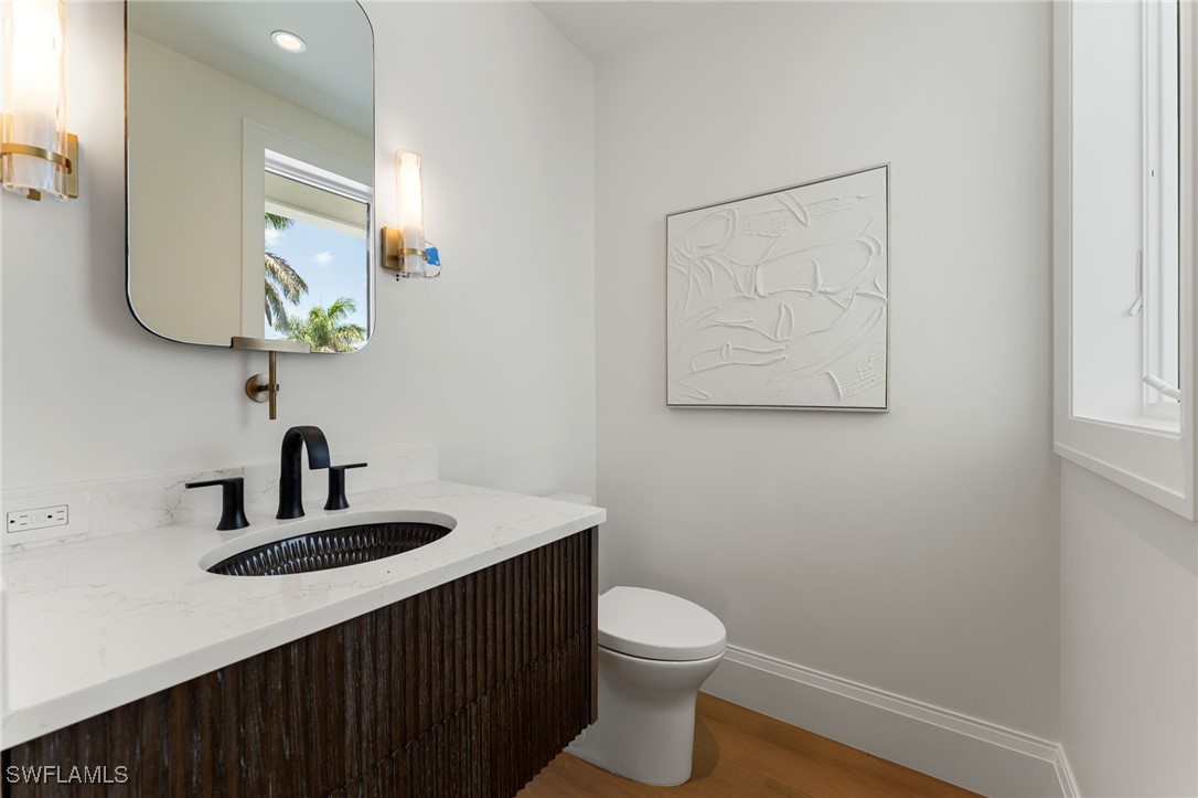 581 14th Ave Naples, FL 34102