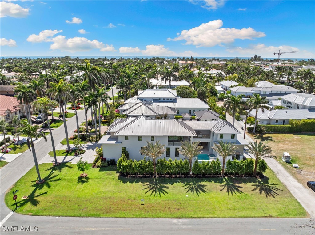 581 14th Ave Naples, FL 34102