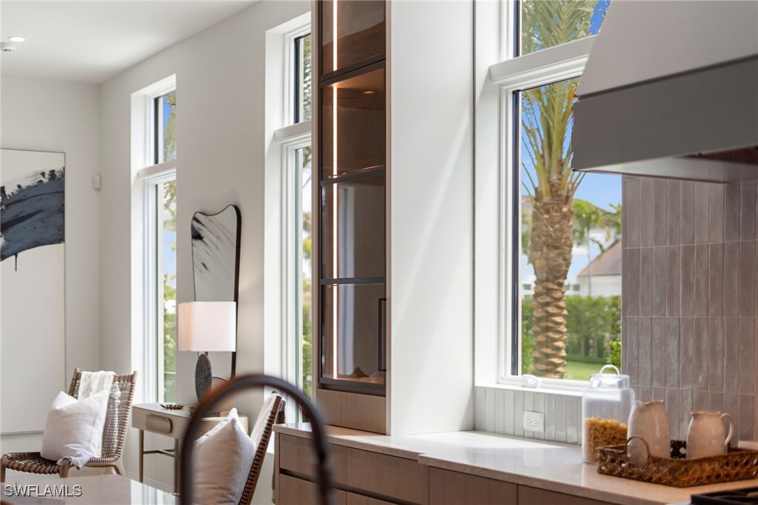 581 14th Ave Naples, FL 34102