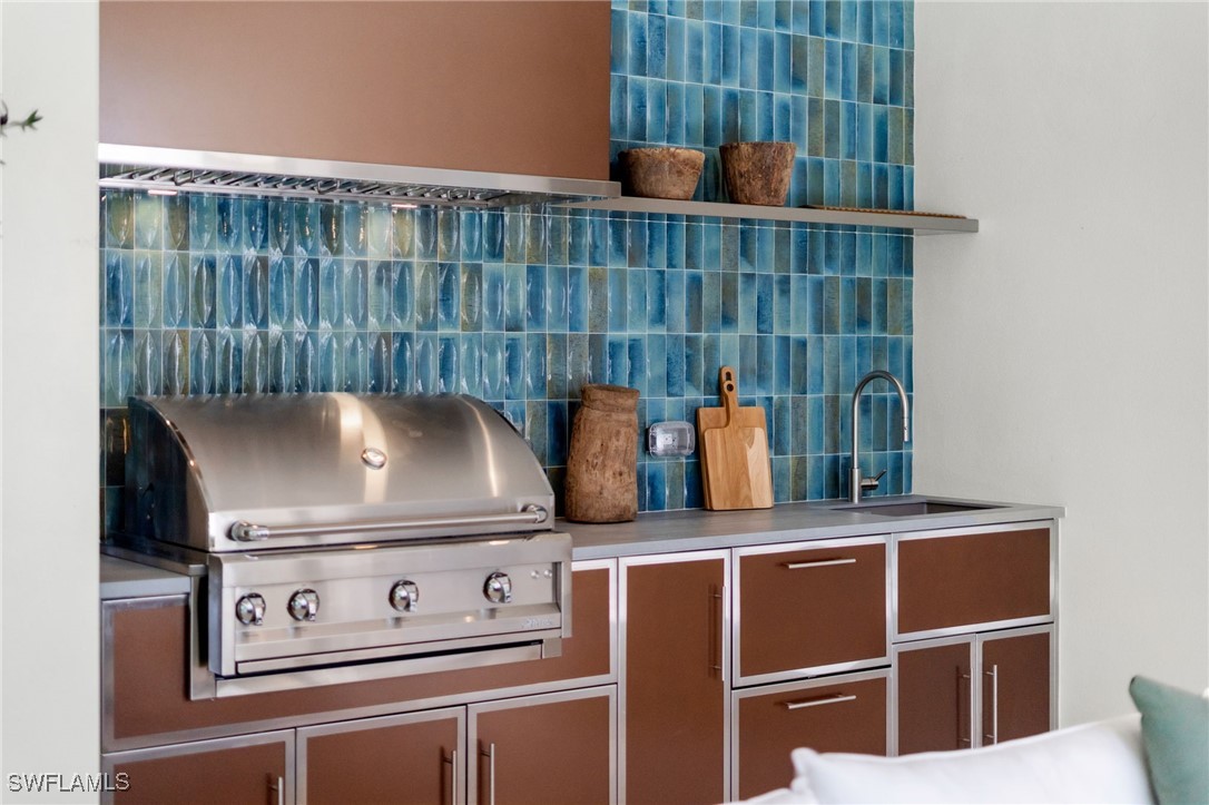 581 14th Ave Naples, FL 34102