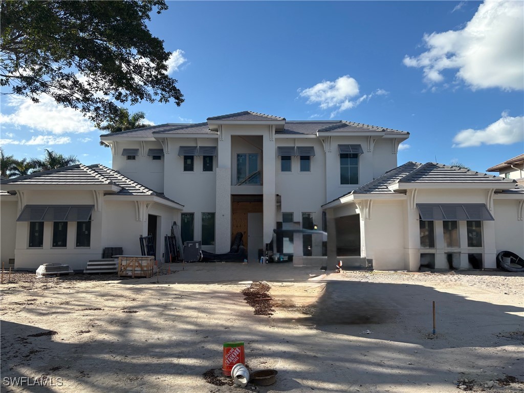 1985 Crayton Rd Naples, FL 34102