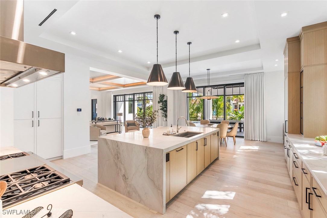 2231 Forrest Ln Naples, FL 34102