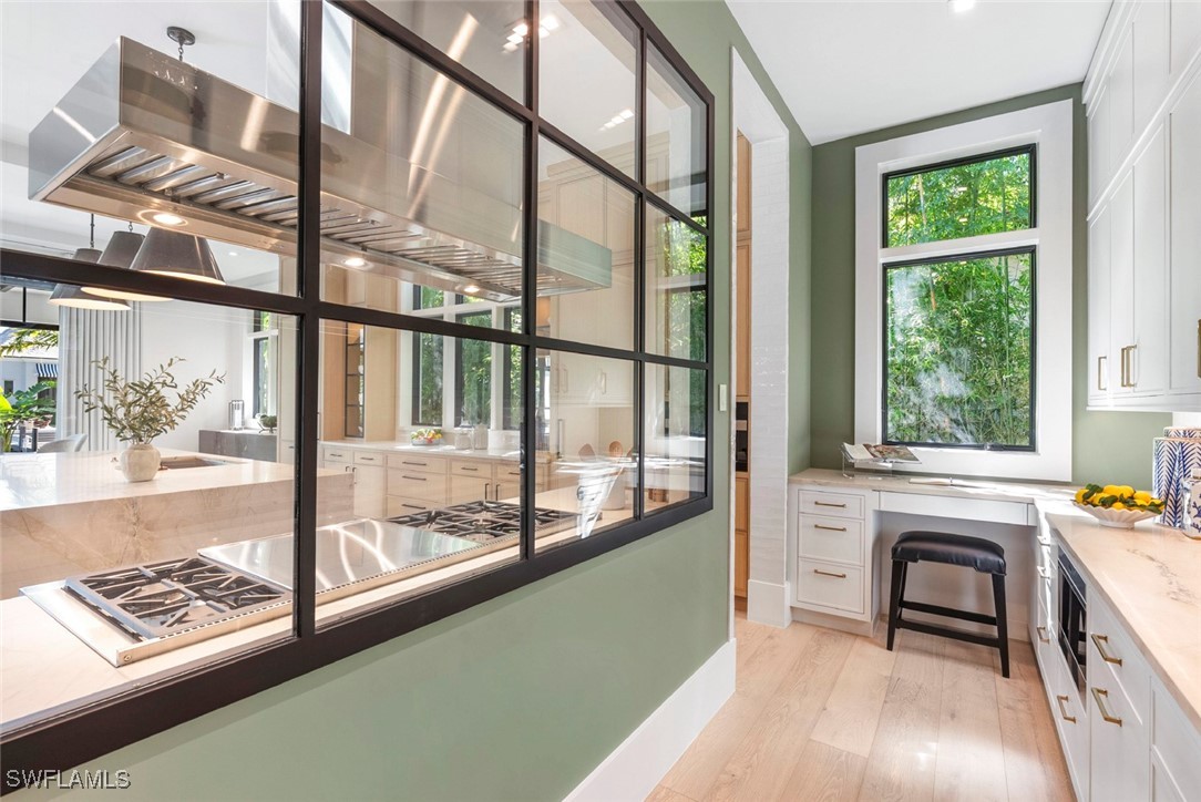 2231 Forrest Ln Naples, FL 34102