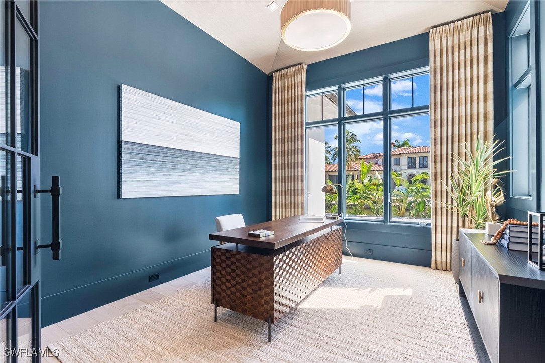 2231 Forrest Ln Naples, FL 34102