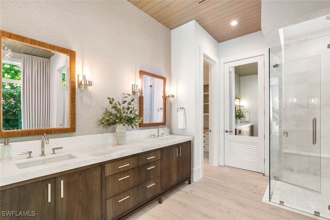 2231 Forrest Ln Naples, FL 34102