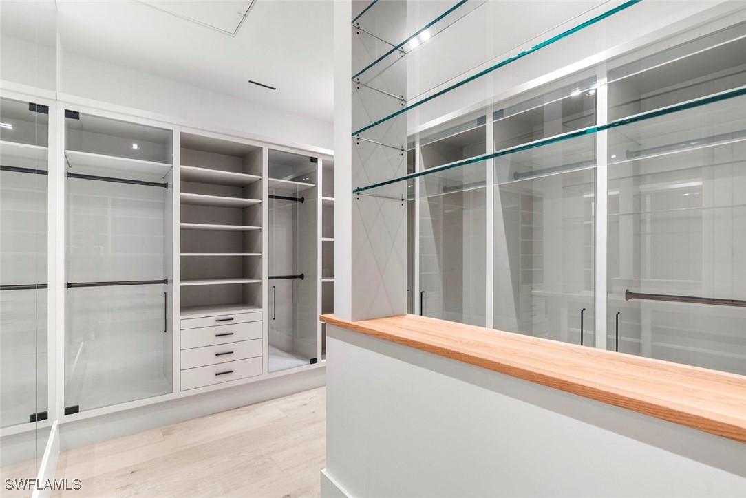 2231 Forrest Ln Naples, FL 34102