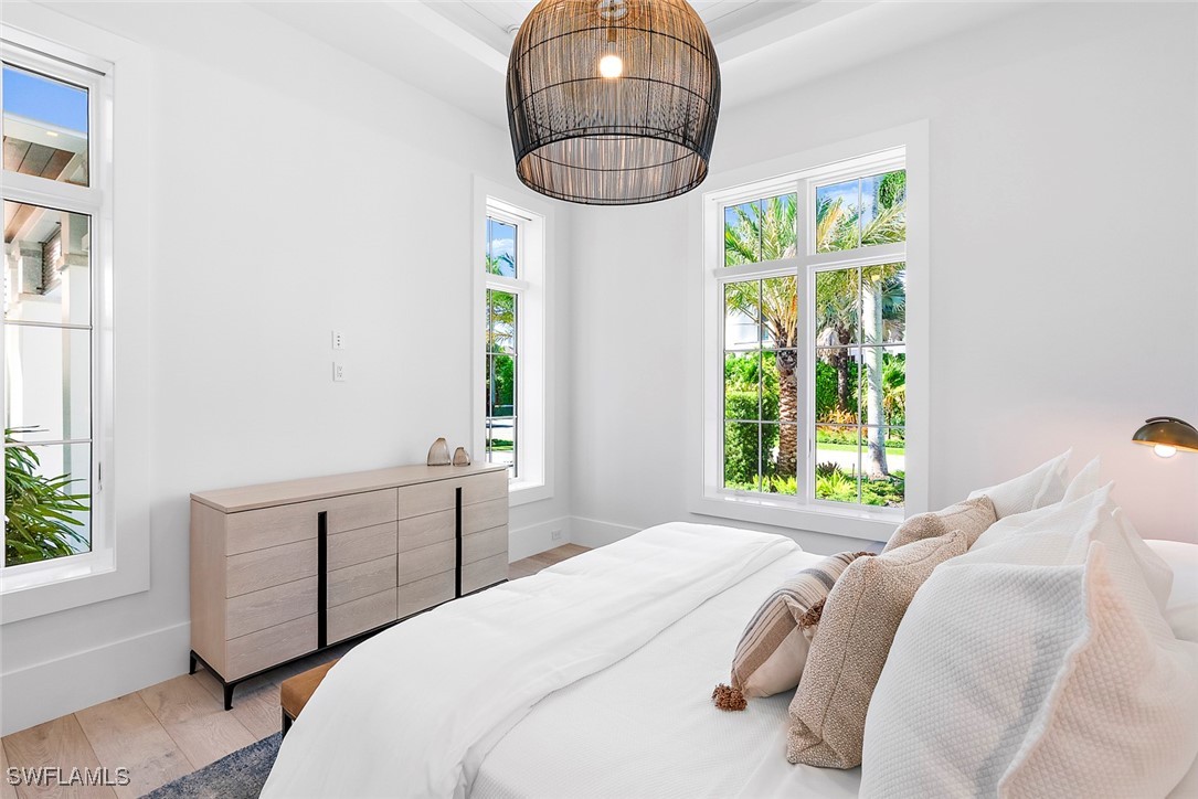 2231 Forrest Ln Naples, FL 34102