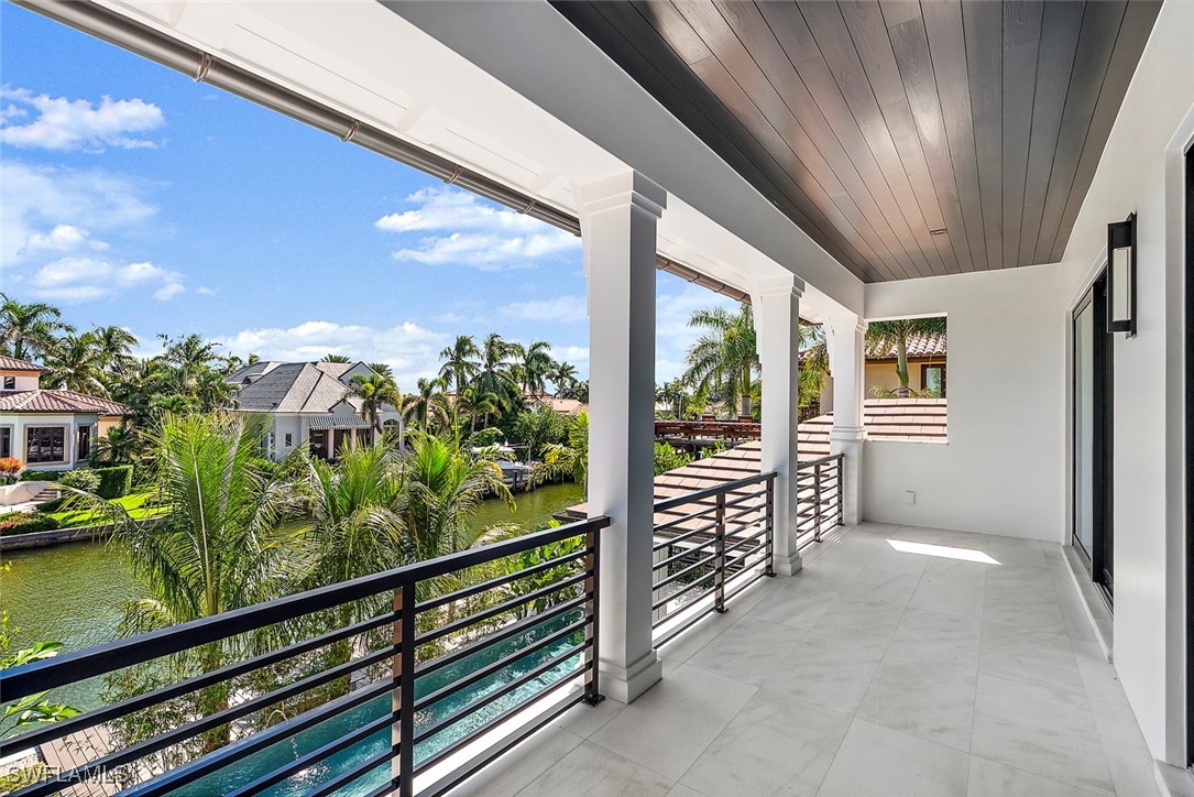 2231 Forrest Ln Naples, FL 34102