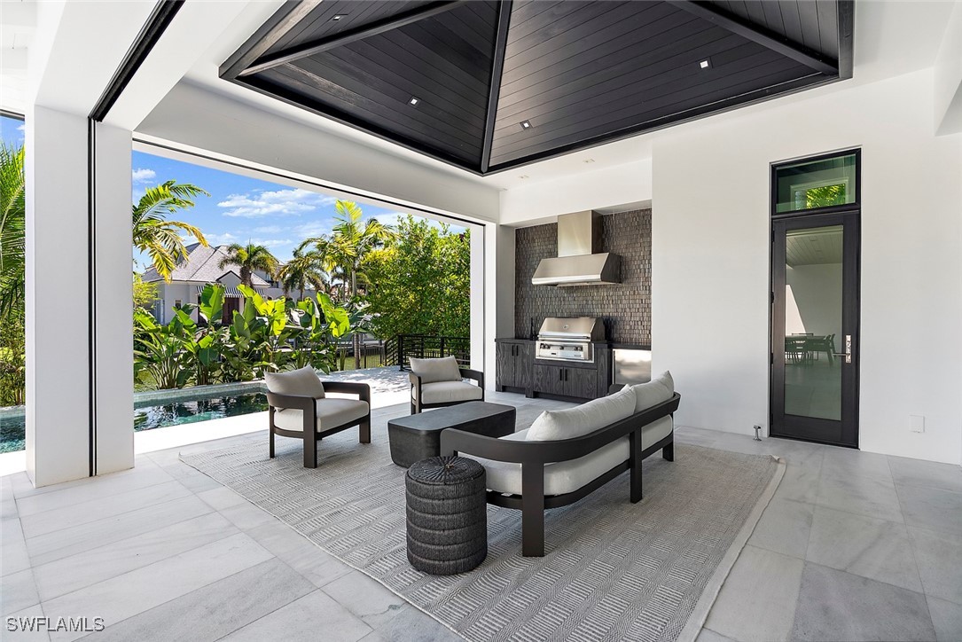 2231 Forrest Ln Naples, FL 34102