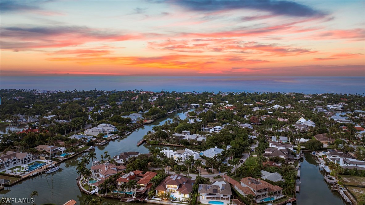 2231 Forrest Ln Naples, FL 34102