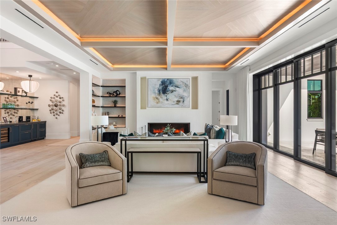 2231 Forrest Ln Naples, FL 34102