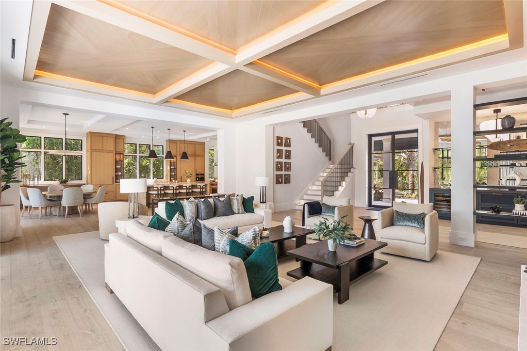 2231 Forrest Ln Naples, FL 34102